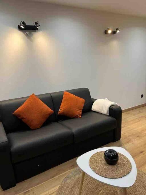 Escale Studio 21M Aeroport Cdg Parc Expo Asterix Ґонесс Екстер'єр фото